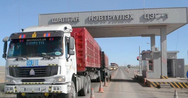 ОХУ-д суралцаж байгаа монгол оюутнууд болон иргэдийг зөвхөн Алтанбулаг, Цагааннуур боомтоор хил нэвтрүүлнэ