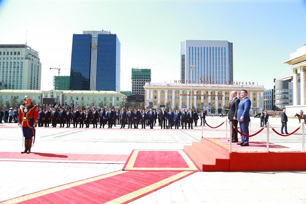 ОРОСЫН ХОЛБООНЫ УЛСЫН ЕРӨНХИЙЛӨГЧ В.В.ПУТИН МОНГОЛ УЛСАД АЛБАН ЁСНЫ АЙЛЧЛАЛ ХИЙВ