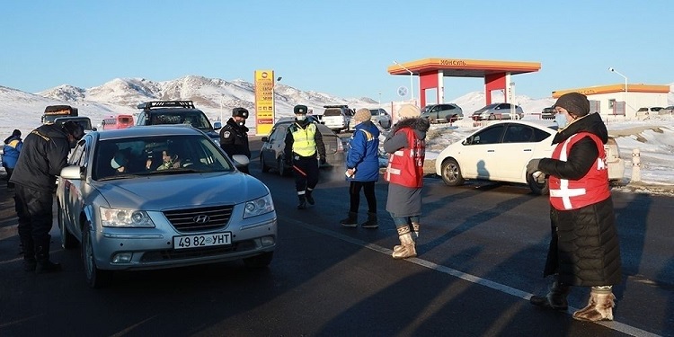 24 цагийн хугацаанд товчоодоор 324 тээврийн хэрэгсэл нэвтэрсэн байна