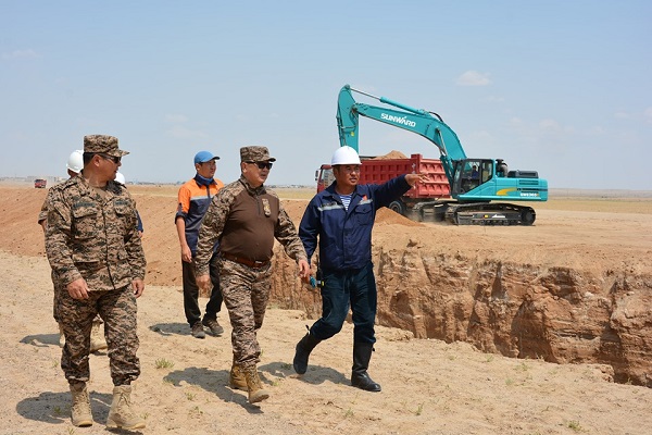 Батлан хамгаалахын сайд Дорноговь аймагт ажиллалаа